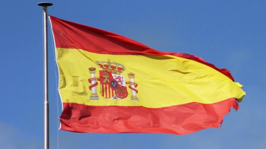 Espanha fecha espaço aéreo a aviões dos EUA em guerra com Irã