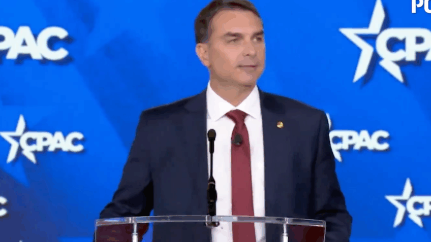 Esquerda critica Flávio Bolsonaro por fala sobre terras-raras