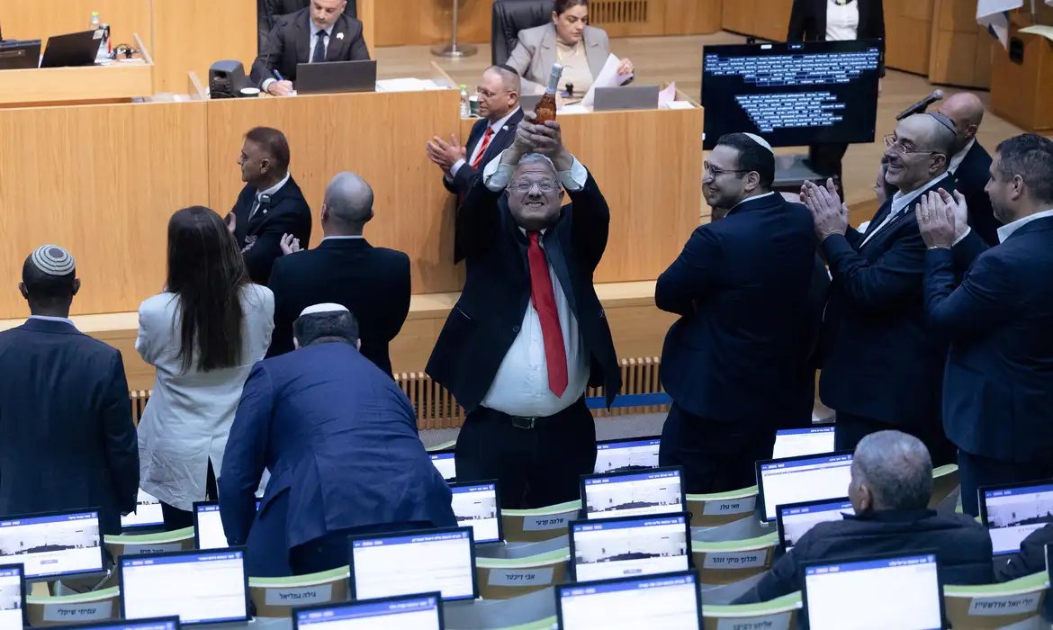 Israel aprova pena de morte para palestinos acusados de terrorismo