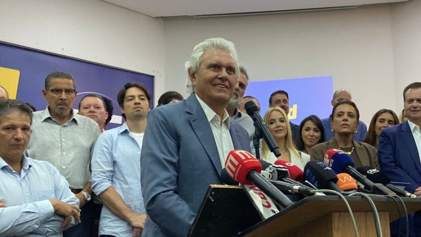 Caiado diz que Flávio Bolsonaro não tem "vivência" para ser presidente