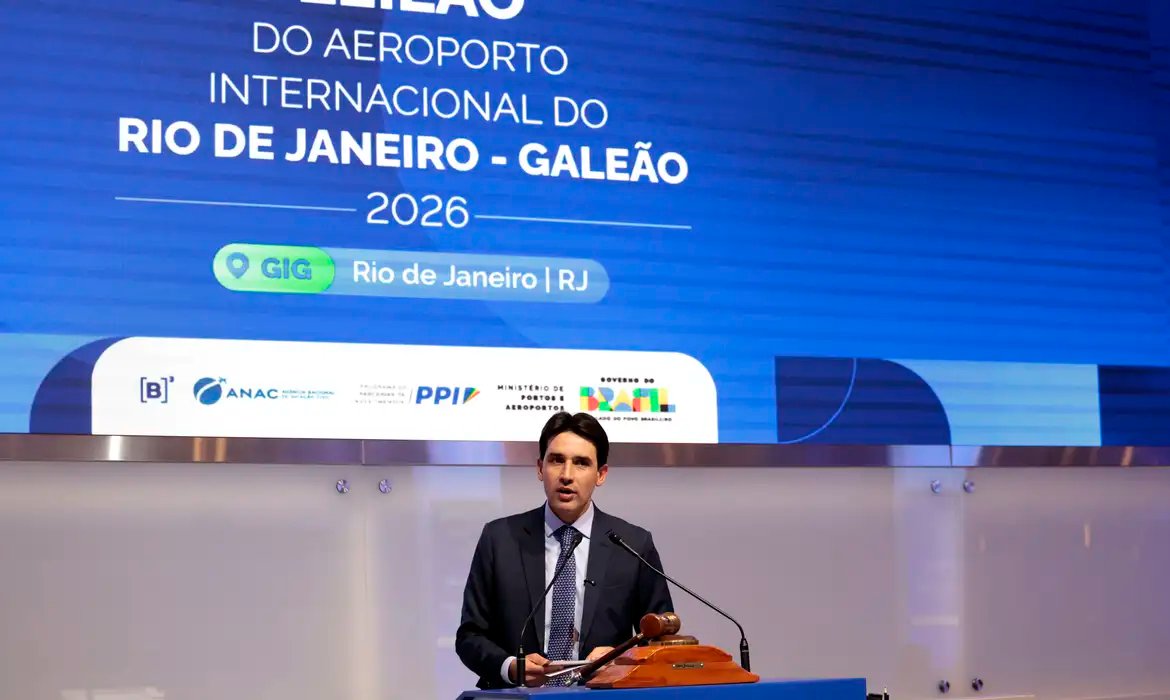 Expectativa é leiloar Aeroporto de Brasília em novembro, diz ministro