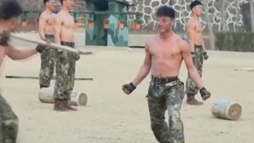 Kim Jong-un assiste a exercícios militares extremos