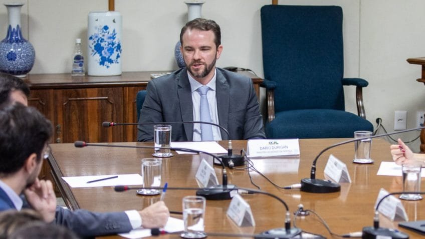 Novo ministro da Fazenda quer automatizar declaração anual do IR Fazenda pede que Receita automatize declaração anual do IR