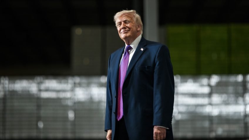 EUA vão sair do Irã “muito em breve”, diz Trump