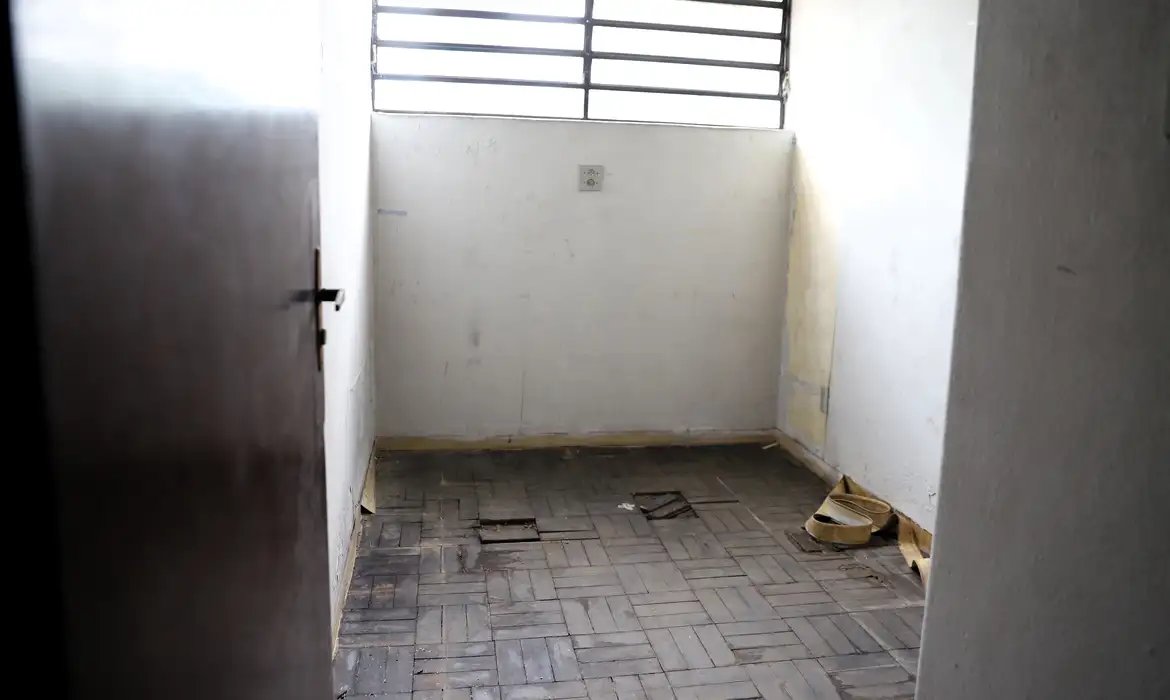 Pesquisa identifica cela em que ditadura simulou suicídio de Herzog