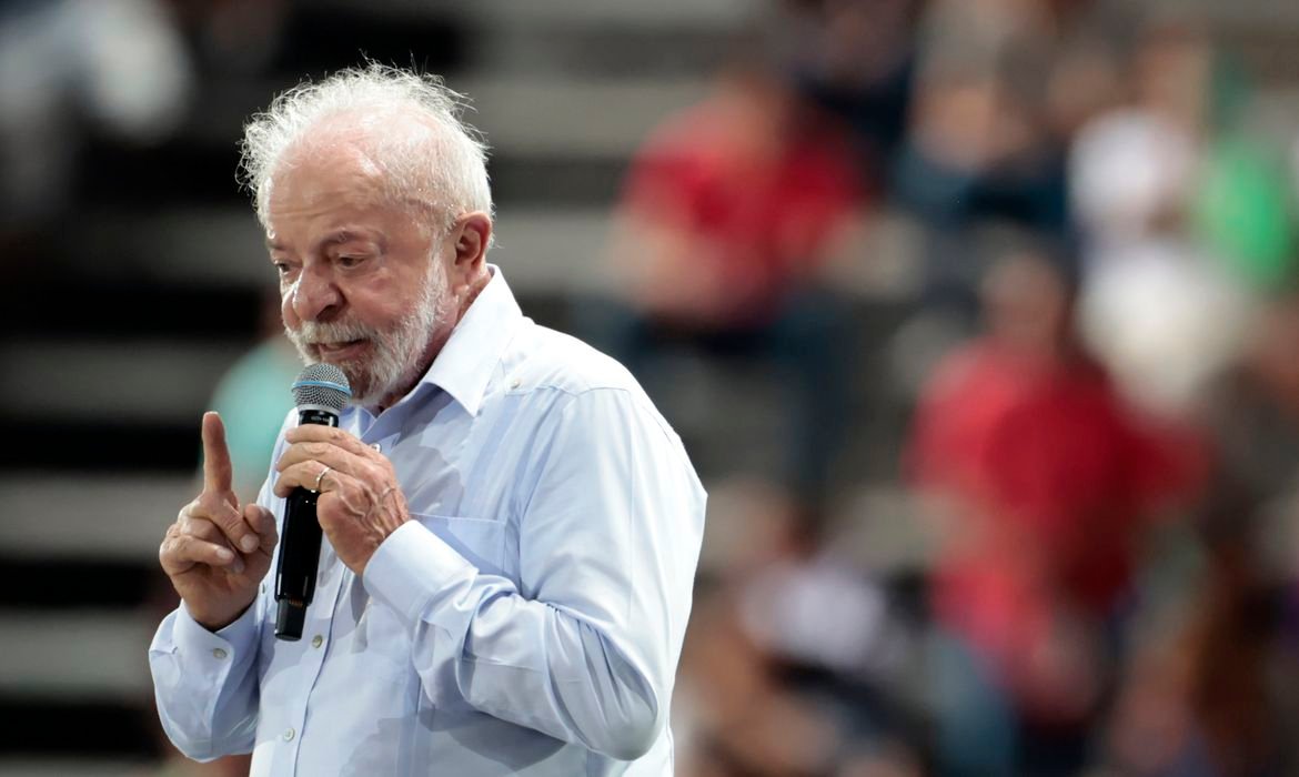 "Guerra é do Trump, não é do povo brasileiro", diz Lula