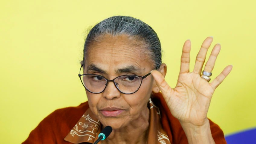 Marina tenta reerguer Rede para ir ao Senado com Haddad