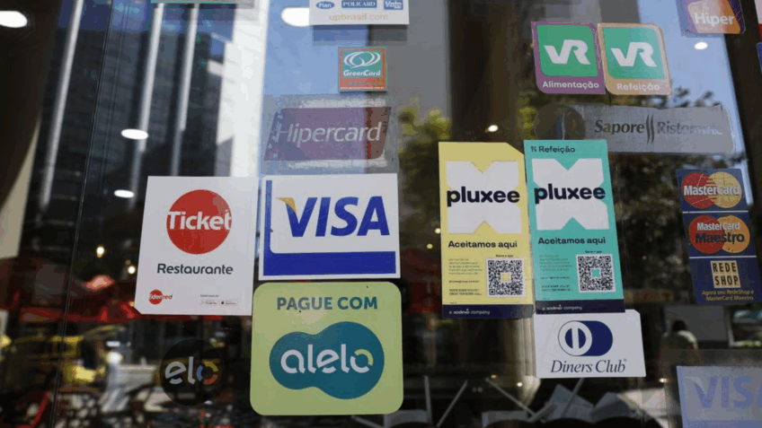 Auxílio-alimentação de servidores federais sobe para R$ 1.192