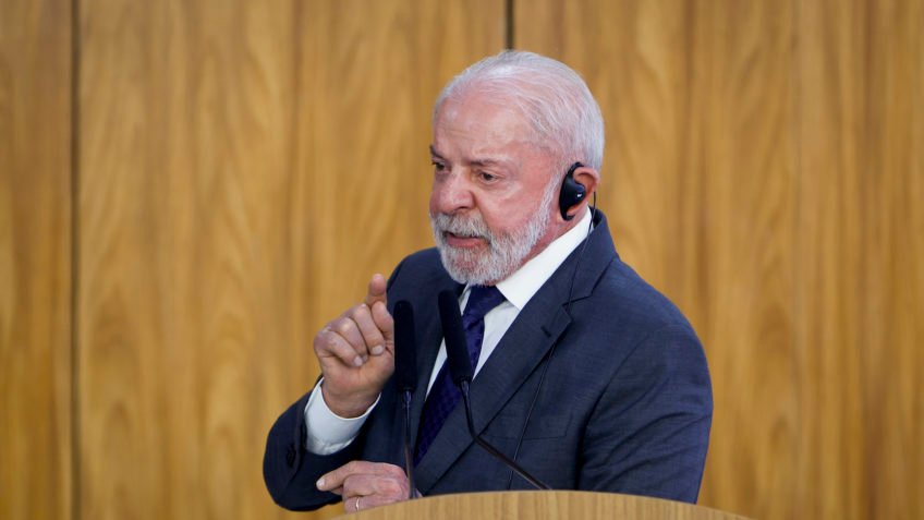 Queremos chegar aos magnatas da corrupção, afirma Lula