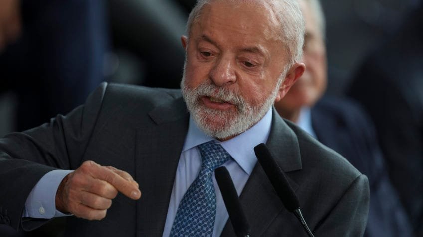 Ao vivo: Lula, Rui Costa e Jerônimo visitam obras do VLT de Salvador