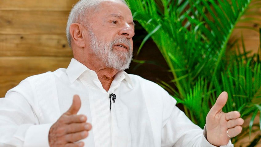 Lula rebate Trump, diz que Pix é do Brasil e não será alterado