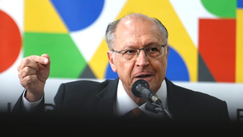 Quem defende a ditadura não deveria ser candidato, diz Alckmin