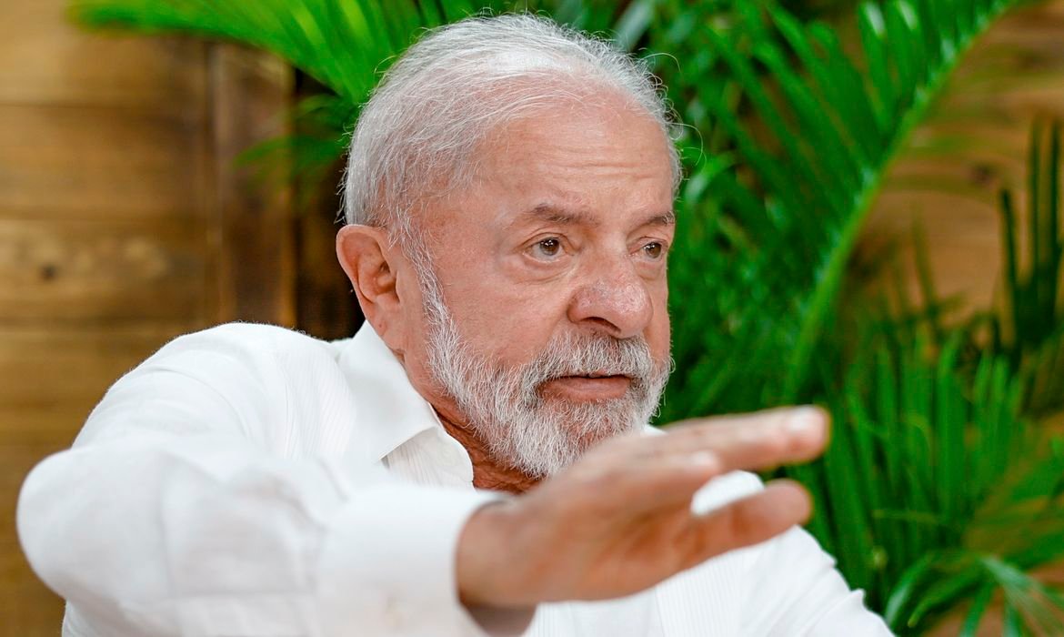 Lula quer anular leilão da Petrobras por vender gás acima da tabela
