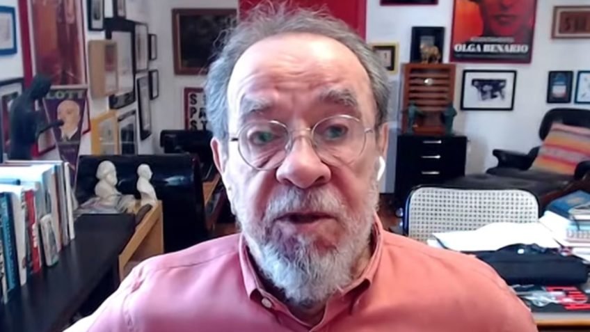 Fernando Morais interrompe entrevista para atender ligação de Lula