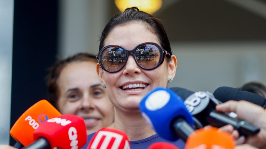 "Meu galego está animado", diz Michelle sobre saúde de Bolsonaro