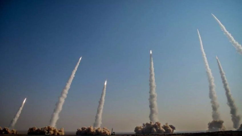 Irã ainda tem capacidade significativa de lançar mísseis, diz "CNN"