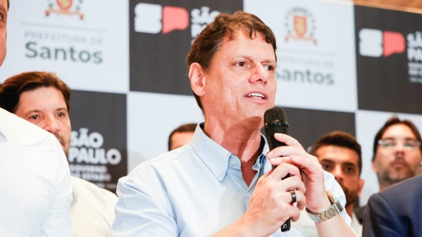 PM preso por feminicídio tem de apodrecer na cadeia, diz Tarcísio