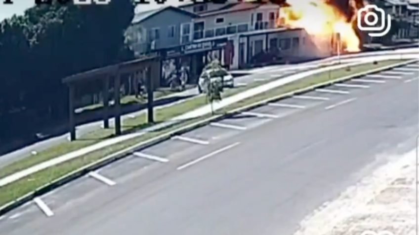 Vídeo mostra momento em que avião cai em casa no RS; assista