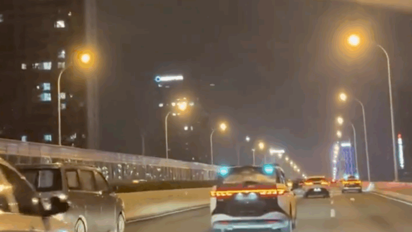 Pane em robotáxis trava trânsito na China