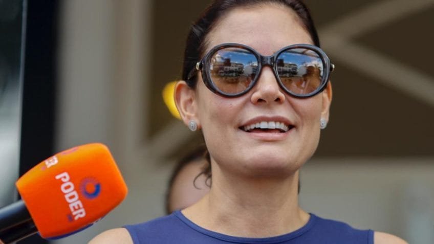 Michelle celebra Bolsonaro há 6 dias sem soluços