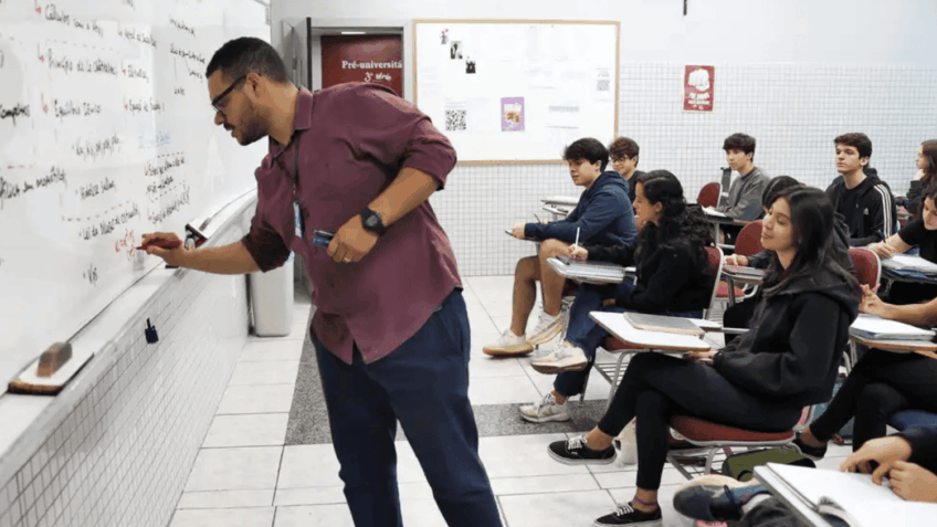Projeto mira adicional de insalubridade e periculosidade a professores