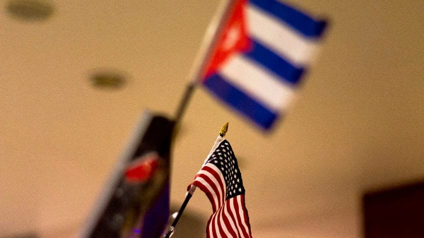 Entenda por que Cuba se difere dos outros países alvos de Trump