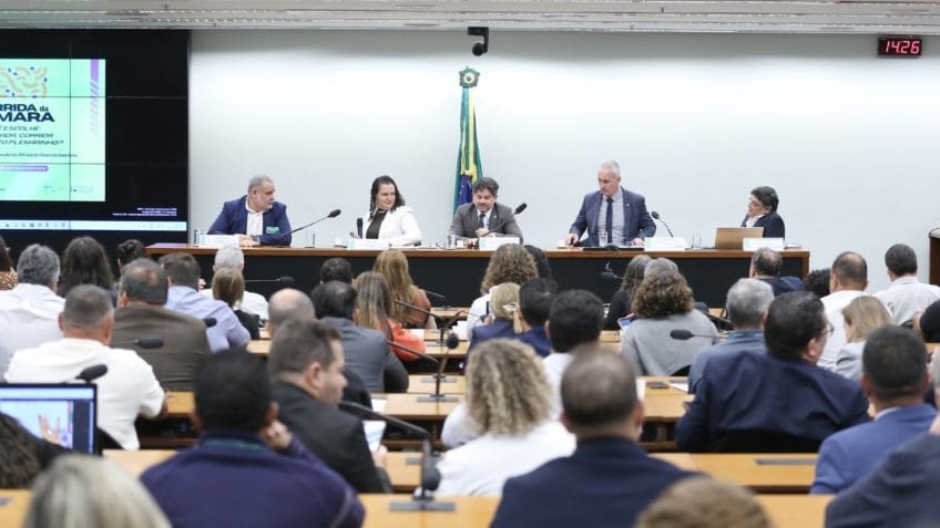 Congresso discute projeto do Executivo que modifica o Orçamento