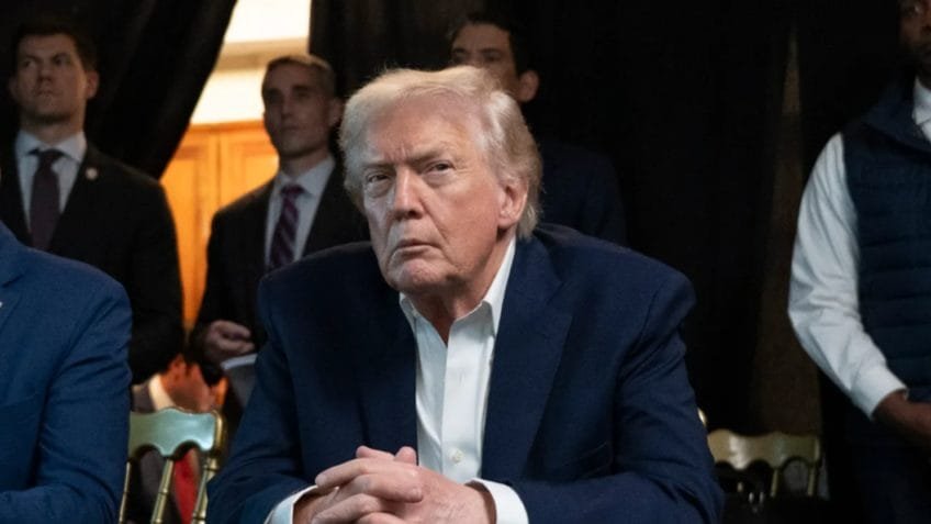 Piloto resgatado foi corajoso e está seriamente ferido, diz Trump