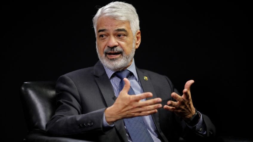 Disputa pelo Senado em Pernambuco tem empate triplo, diz pesquisa