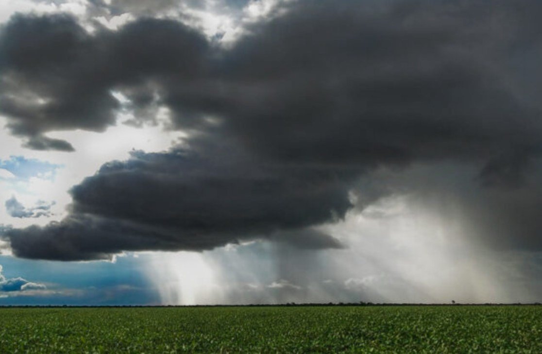 Chuvas acima de 100 mm e risco de desastres nas próximas horas, alerta Inmet