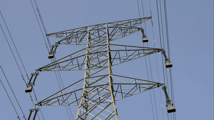 Governo aprova 14 concessões de distribuição de energia