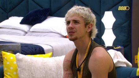 Líder, Juliano escuta conversa que pode estremecer alianças no BBB 26