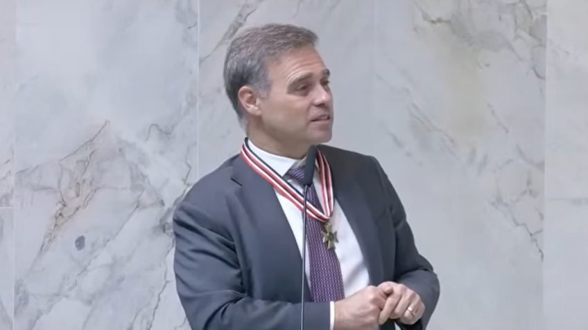 Mendonça defende “grau de recatamento” no STF