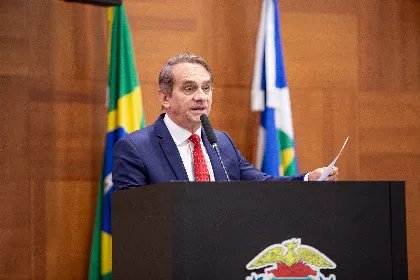 Wilson Santos propõe auxílio-alimentação para servidores estaduais