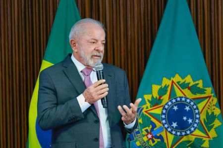 Lula reúne ministros para discutir endividamento das famílias