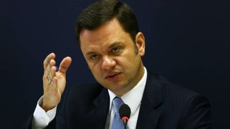 Moraes autoriza visita de senadores a condenado no processo sobre a tentativa de golpe