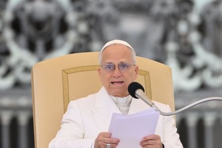 Papa diz que é 'inaceitável' ameaça de Trump contra todo o povo iraniano