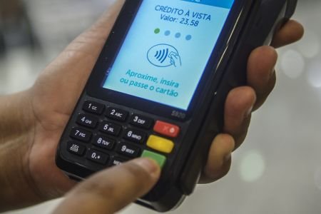 Percentual de famílias endividadas chega a 80,4%