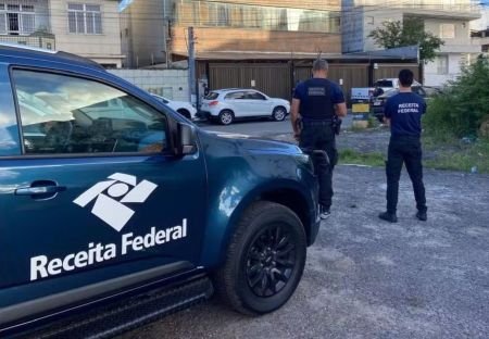 Receita Federal cobrou R$ 233,4 bilhões em dívidas tributárias em 2025