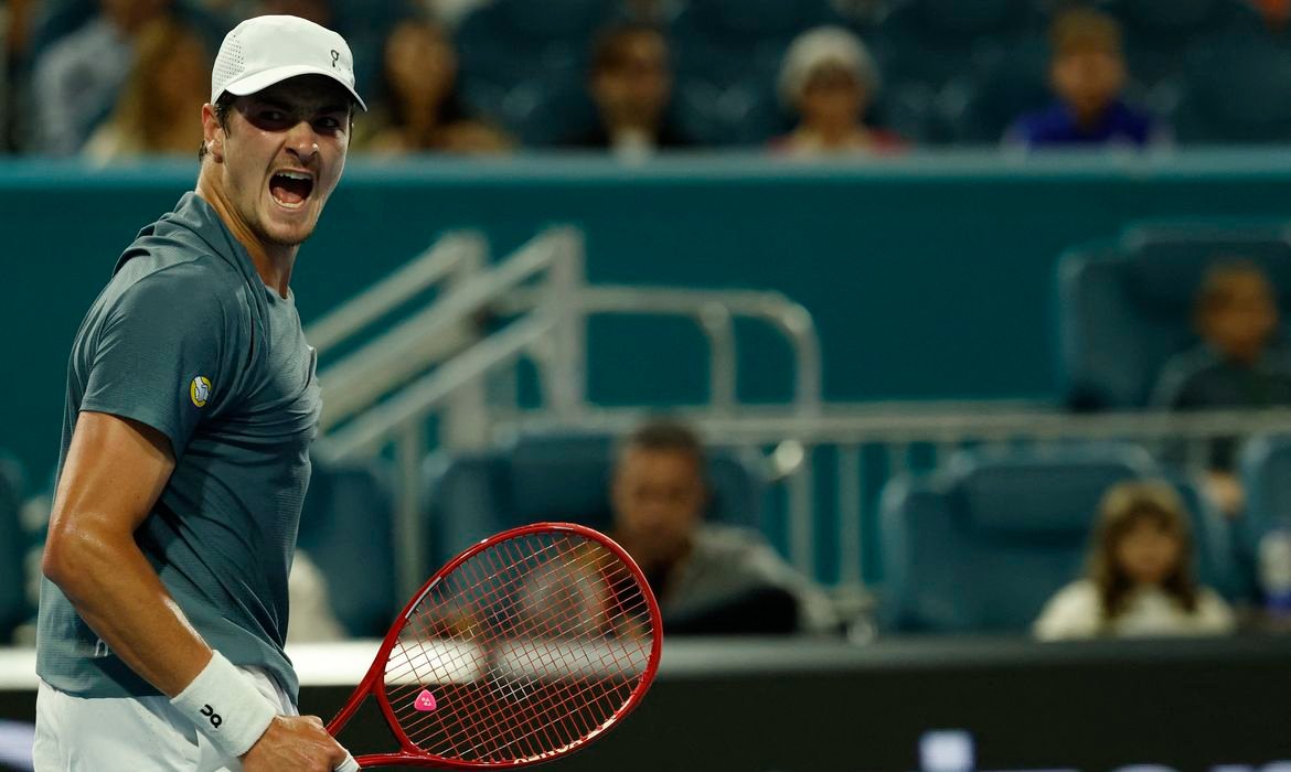 João Fonseca se garante nas oitavas do Masters 1000 de Monte Carlo