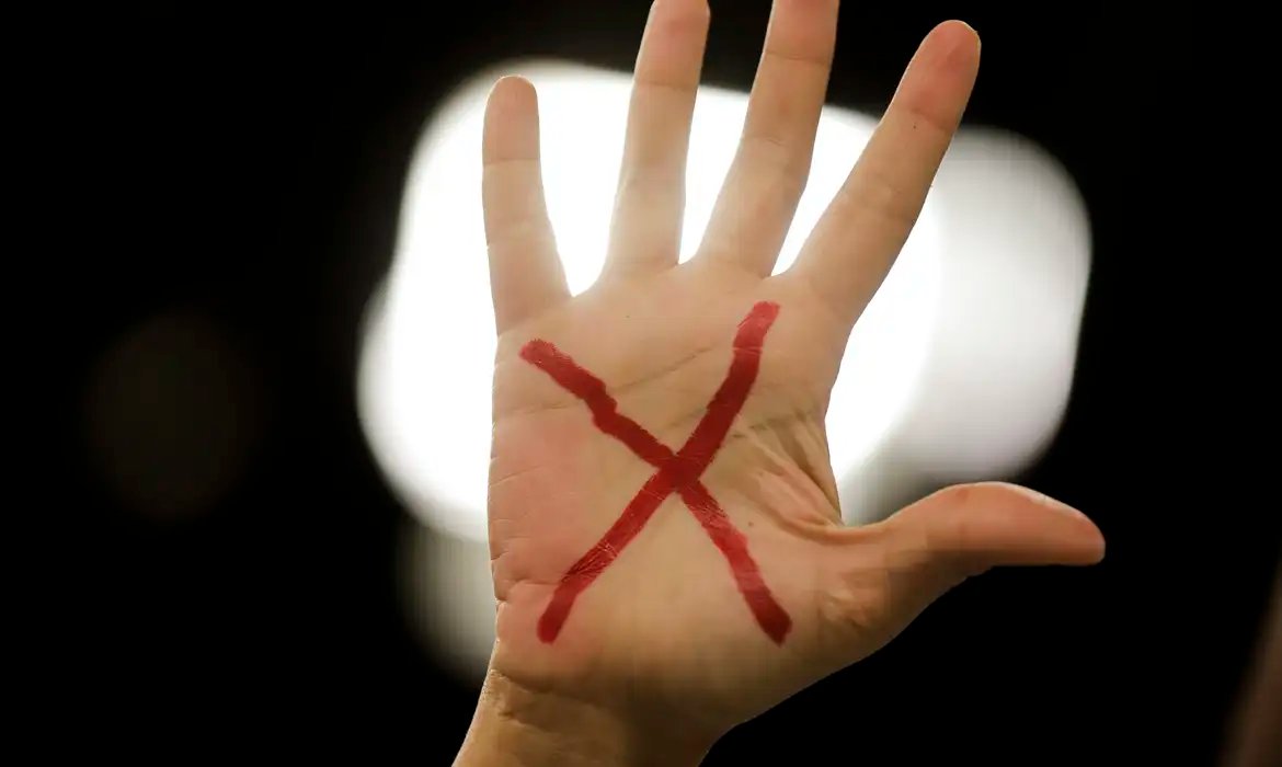 Saiba quais são as novas leis que ampliam a proteção às mulheres