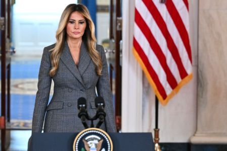 O que Melania Trump diz sobre suposta 'relação com abusos de Jeffrey Epstein'