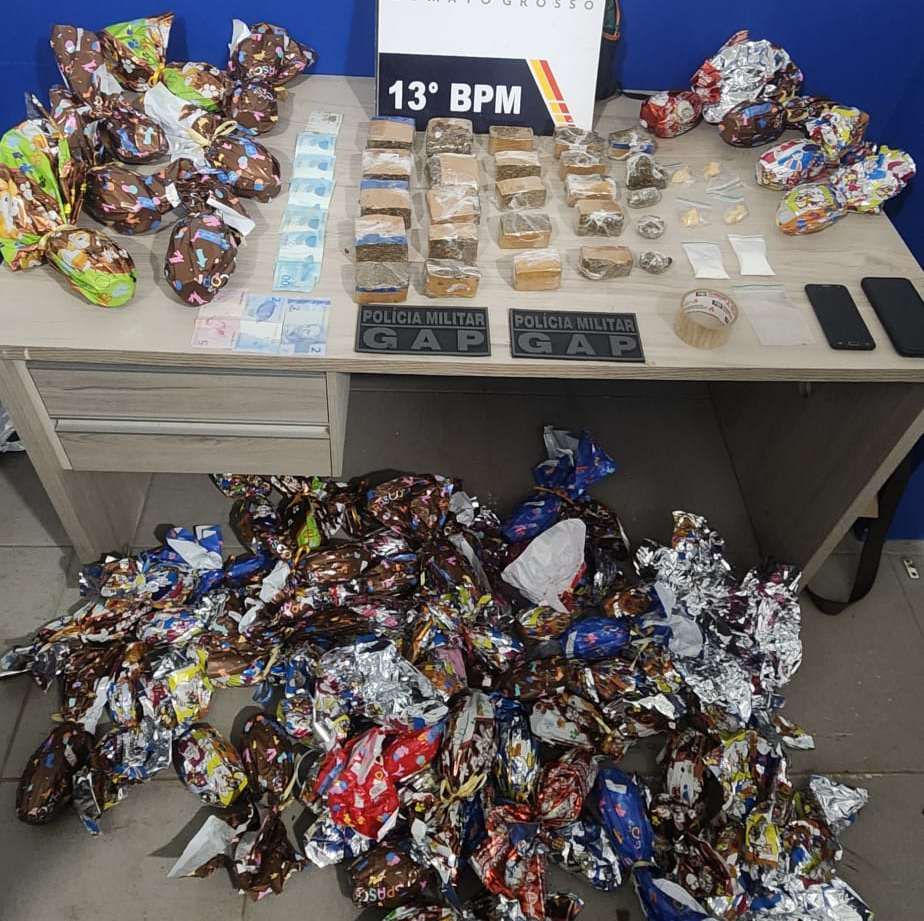 Polícia Militar prende membro de facção criminosa com porções de drogas e ovos de Páscoa