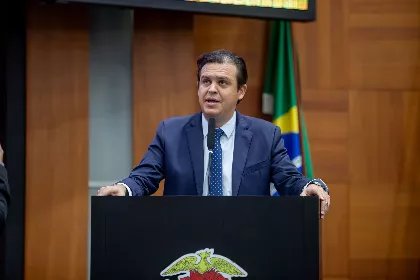 Deputado Thiago Silva cobra celeridade na conclusão de obras escolares em Rondonópolis