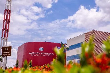 ALMT realiza audiências sobre mobilidade, Politec e combustíveis, além de reuniões e sessões