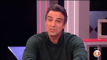 Tadeu Schmidt não se cala e define jogo de Ana Paula Renault no BBB 26