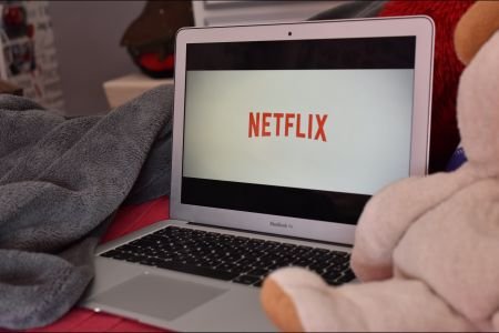 Netflix é condenada a reembolsar assinantes após aumentos ilegais