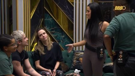 Líder, Jordana toma decisão e ganha apoio de rivais no BBB 26: 'Aceita'