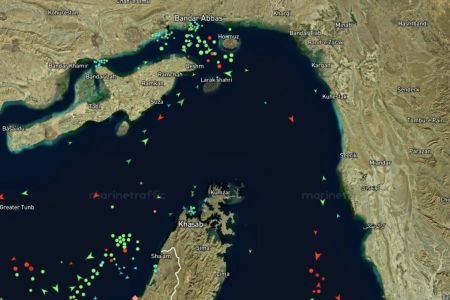 Petróleo dispara com início do bloqueio dos EUA ao Estreito de Ormuz