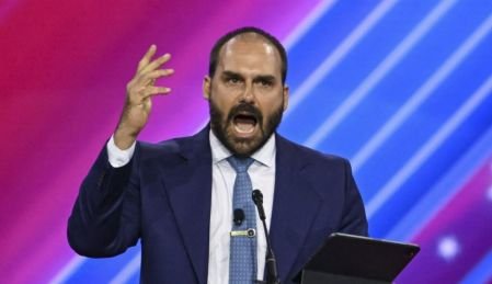 Onda de prisão nos EUA não atingirá Eduardo Bolsonaro, afirmam aliados